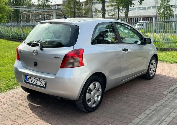 Toyota Yaris cena 9700 przebieg: 305000, rok produkcji 2006 z Połaniec małe 79